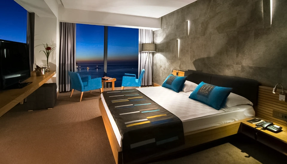 هتل ایلایدا آوانتگارد کوش آداسی